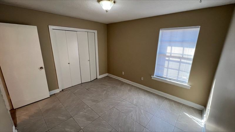 3216 S Mendenhall Rd #1A - Photo 5 of 10