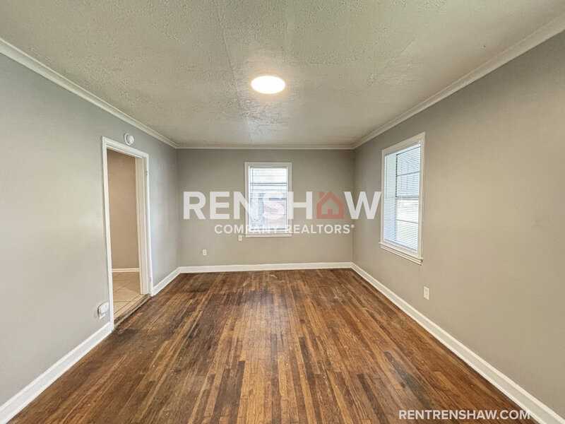 1580 Hugenot St - Photo 3 of 15