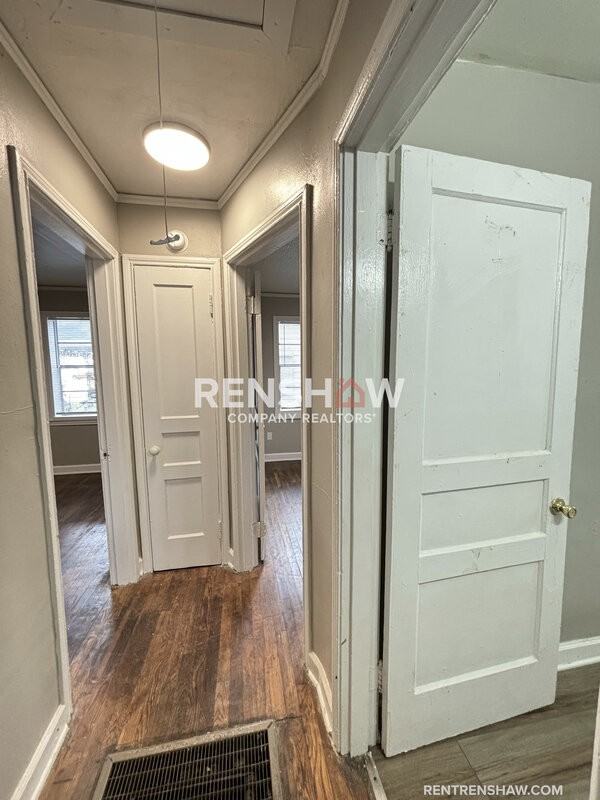 1580 Hugenot St - Photo 5 of 15