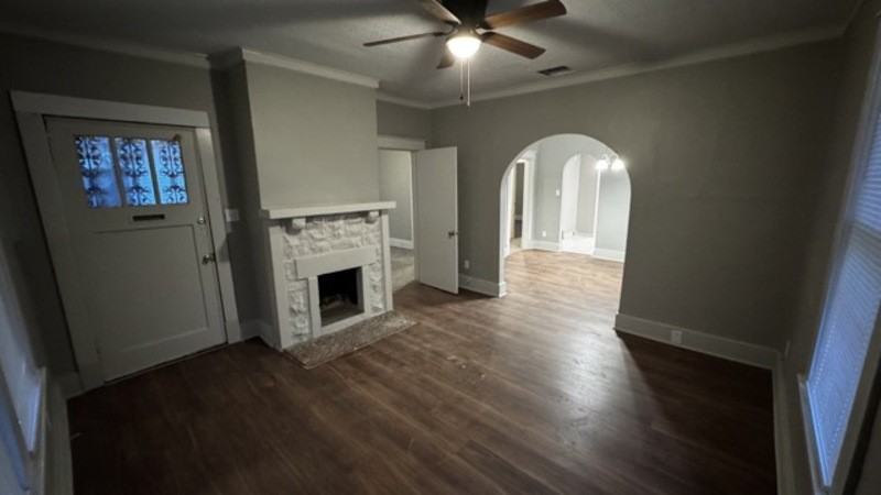 1244 Englewood St - Photo 2 of 15