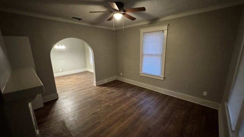 1244 Englewood St - Photo 3 of 15