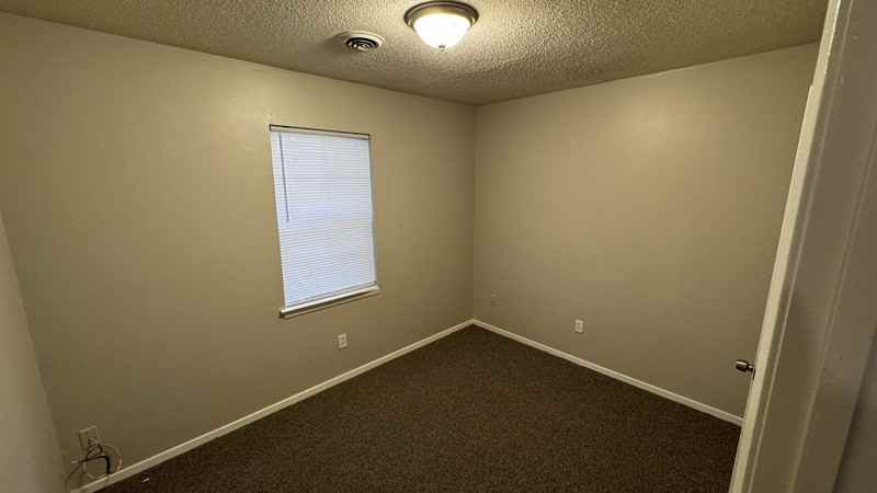 4264 Double Tree Rd - Photo 7 of 14