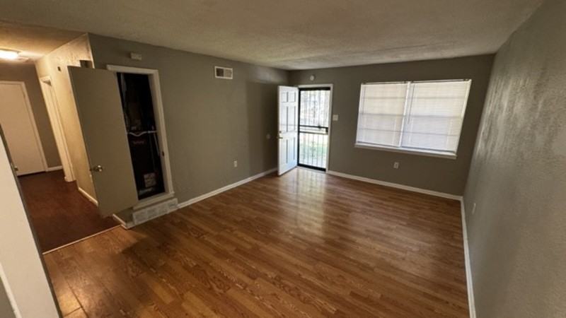 3647 Royal Wood Drive - Photo 2 of 15