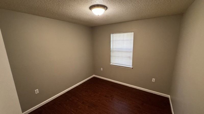 3647 Royal Wood Drive - Photo 5 of 15