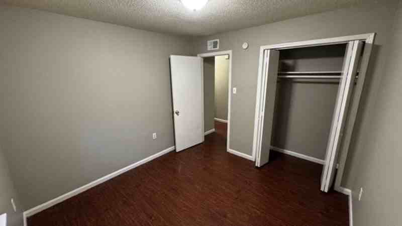 3647 Royal Wood Drive - Photo 7 of 15