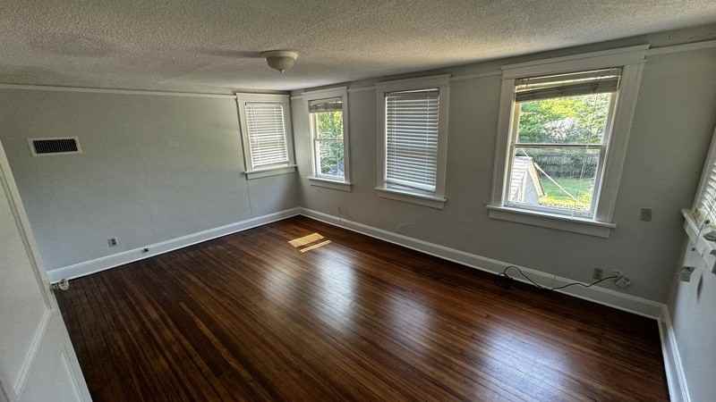 1519 N Parkway - Photo 4 of 18