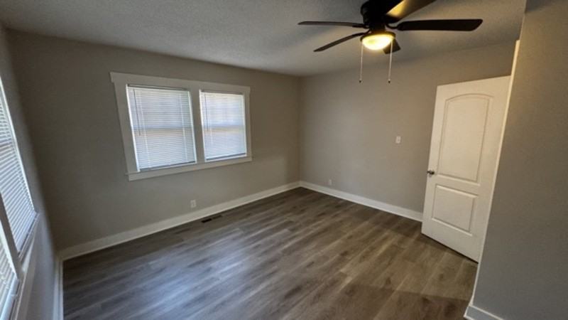 1418 Snowden Ave - Photo 6 of 21