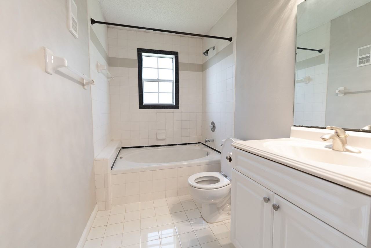 800 Ironwood Dr #834 - Photo 7 of 21