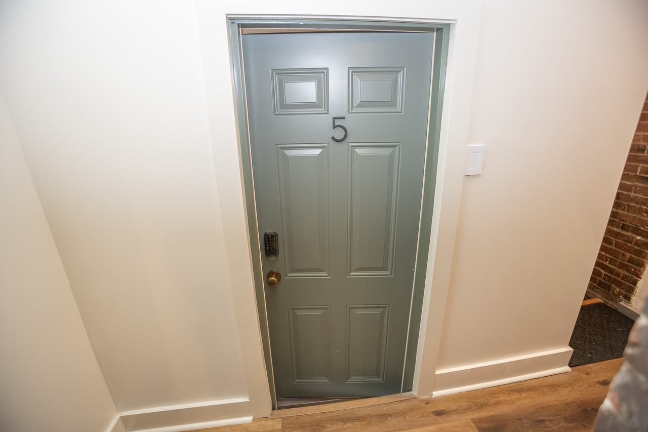 1122 East McCarty Street - Photo 3 of 15