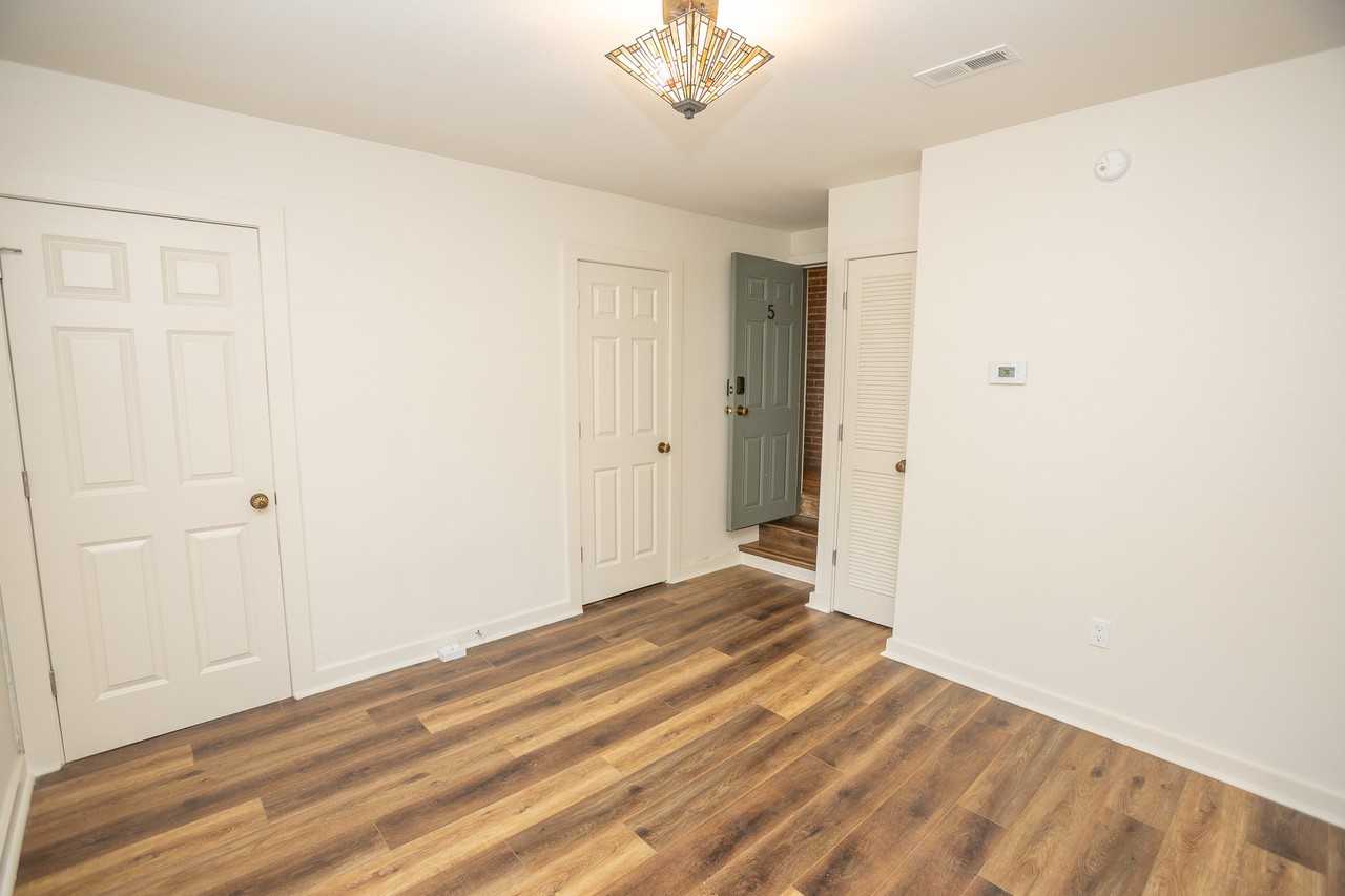 1122 East McCarty Street - Photo 5 of 15