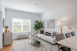 featured image of 115 Main St