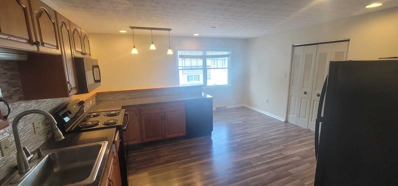 98 Herman Avenue - Photo 3 of 9