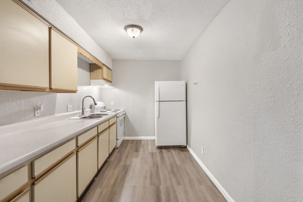 True North Apartments - Photo 6 of 19