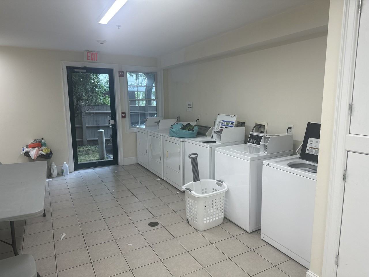 Locust St #401 - Photo 7 of 13