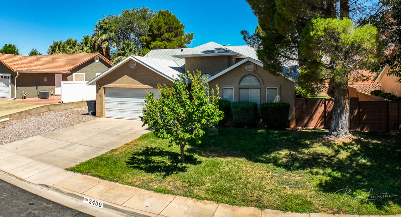 2409 E 130 N - Photo 2 of 42