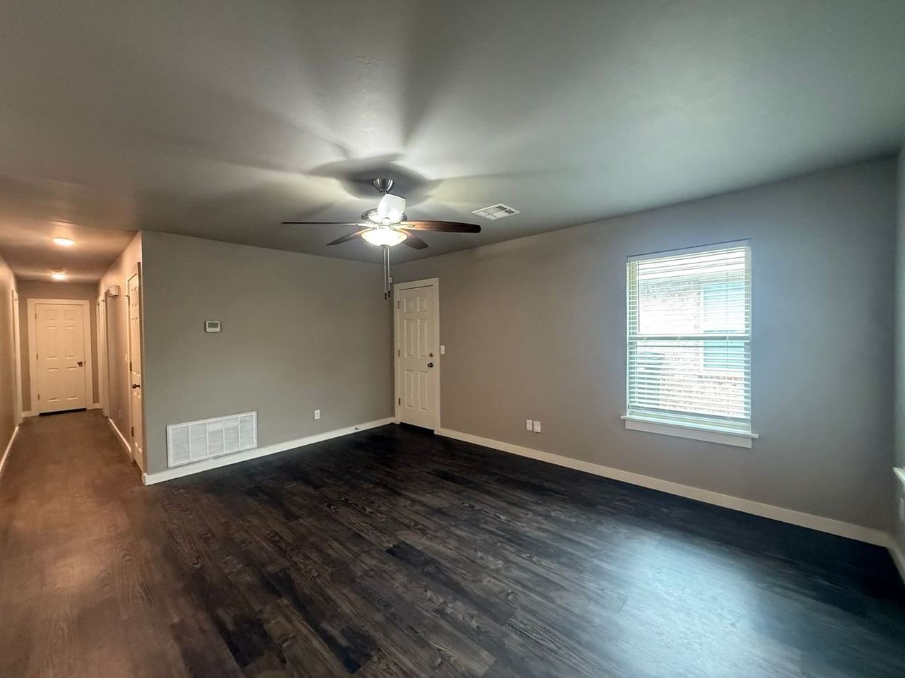 1501 Macalpine St - Photo 5 of 29