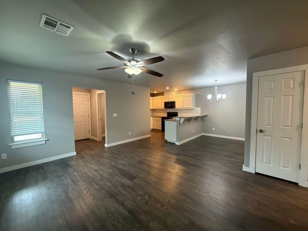 1501 Macalpine St - Photo 7 of 29