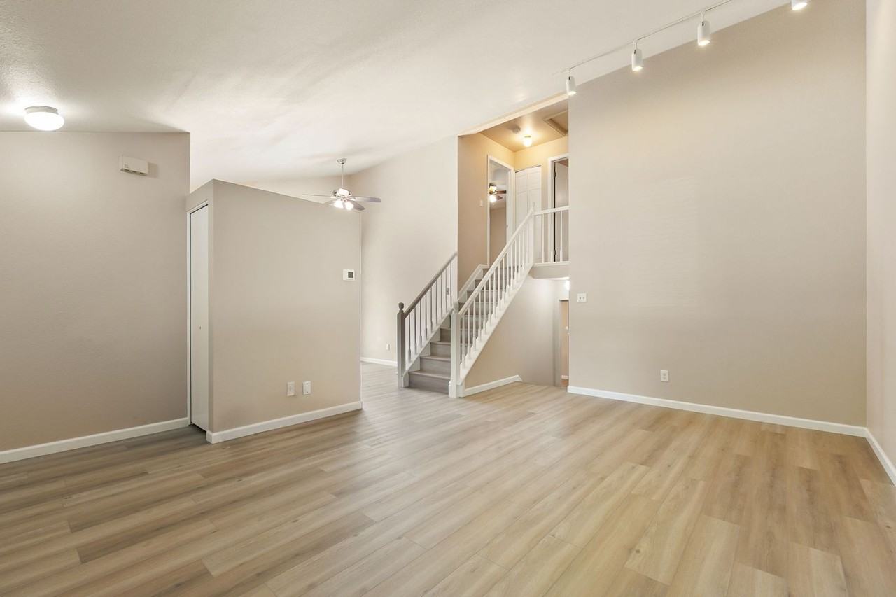 419 Albion Way - Photo 3 of 16