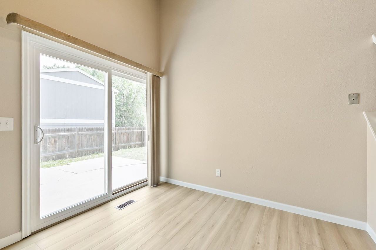 419 Albion Way - Photo 6 of 16