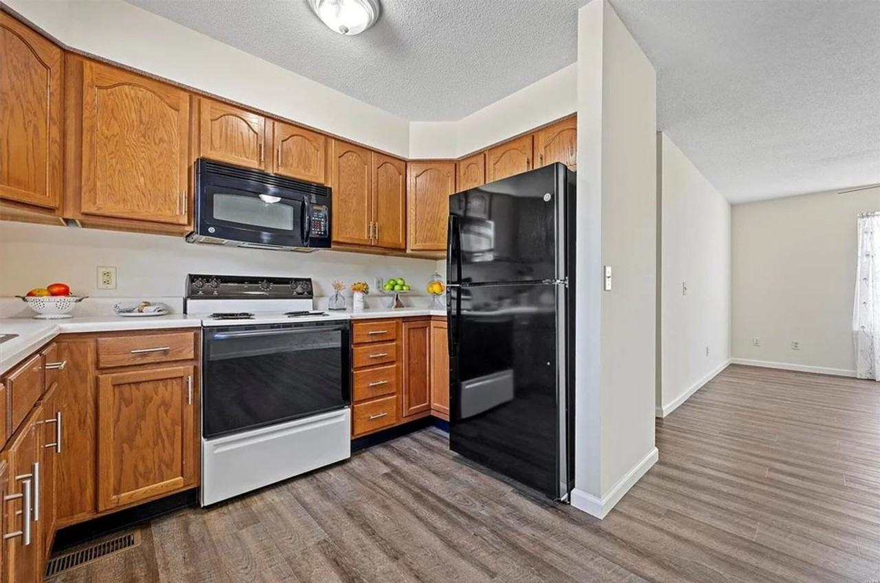 640 Kuhne Hts - Photo 3 of 8