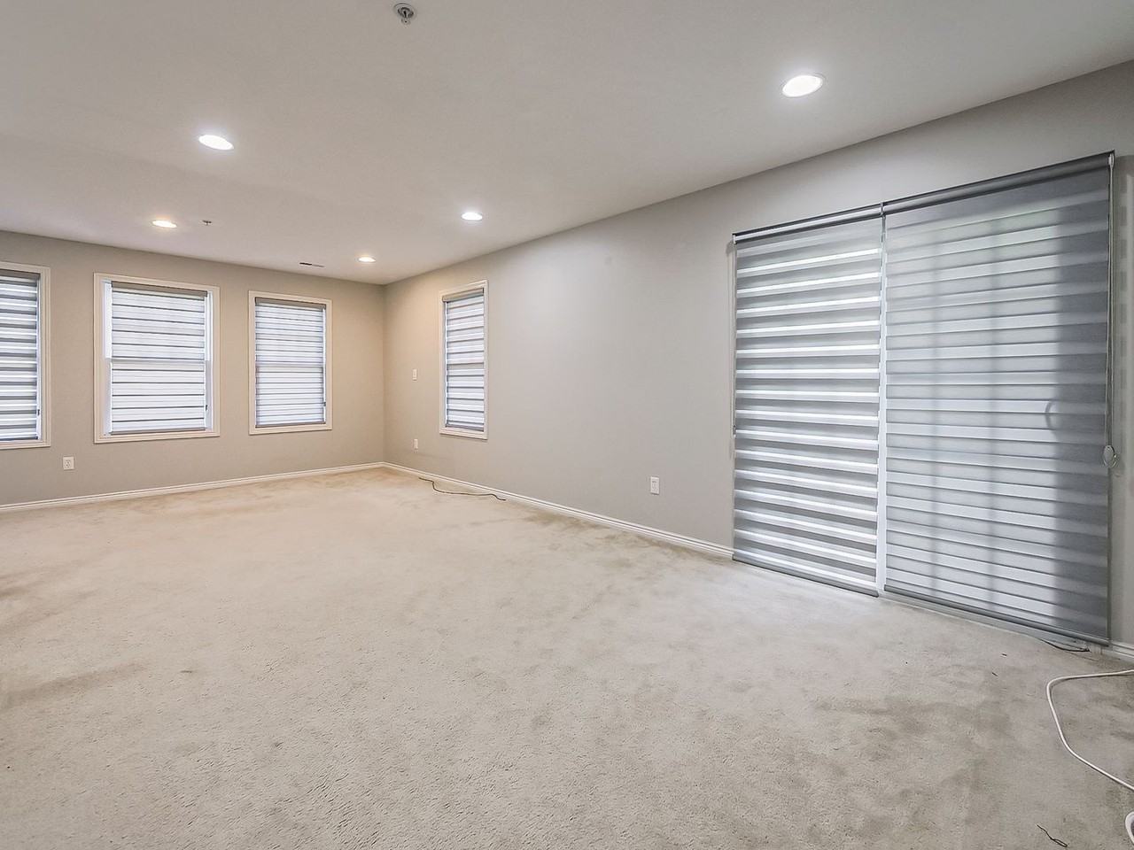 50107 Harding St - Photo 5 of 29