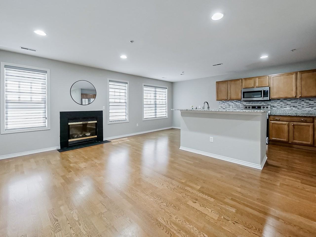 50107 Harding St - Photo 6 of 29