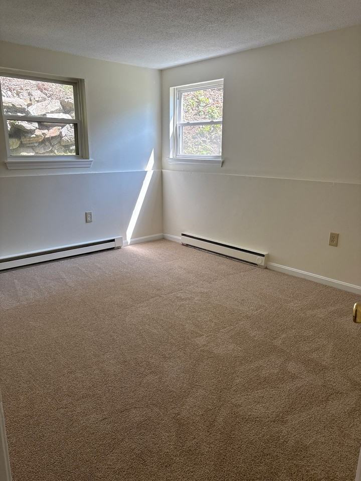 High Ridge Apartments - Photo 4 of 8