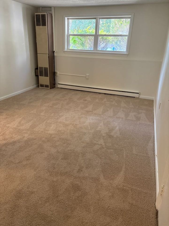 High Ridge Apartments - Photo 3 of 7