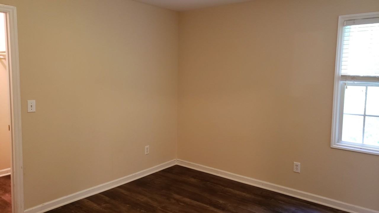 134 W Oak Ave - Photo 2 of 37