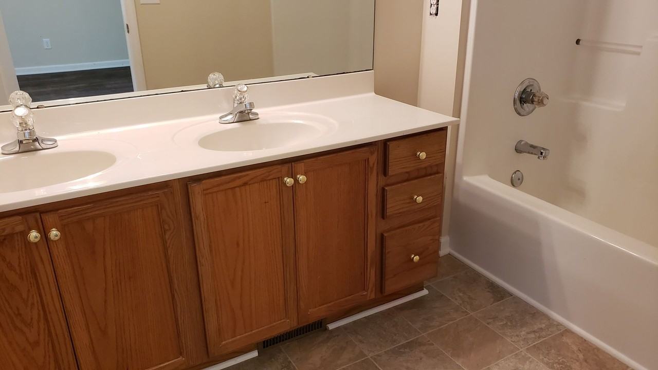 134 W Oak Ave - Photo 7 of 37