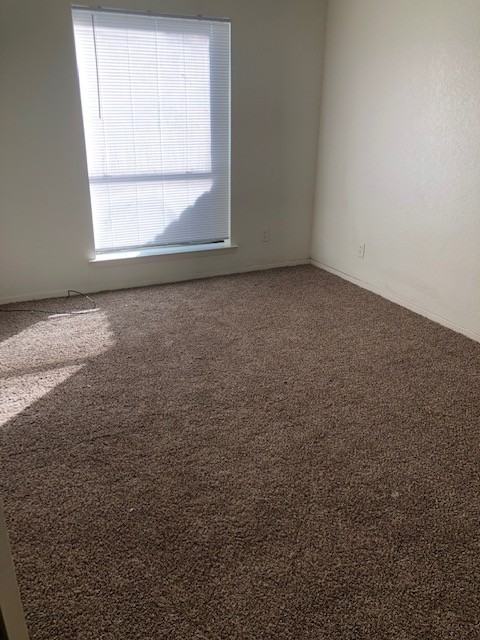 1505 N Locust St #7 - Photo 5 of 9