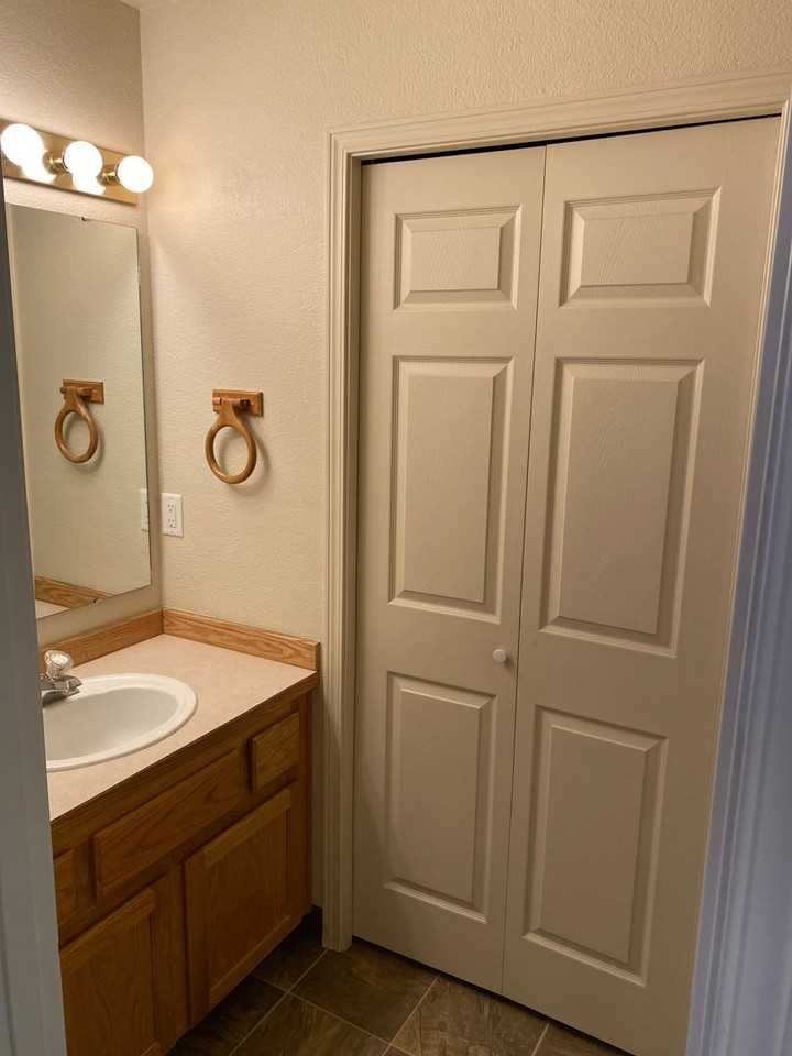 161- SW Yew Ave (4 units) - Photo 3 of 25