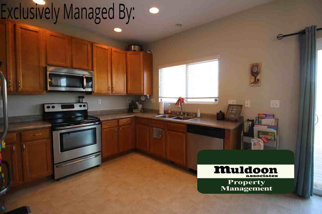 2085 Riverwalk Pkwy - Photo 2 of 14