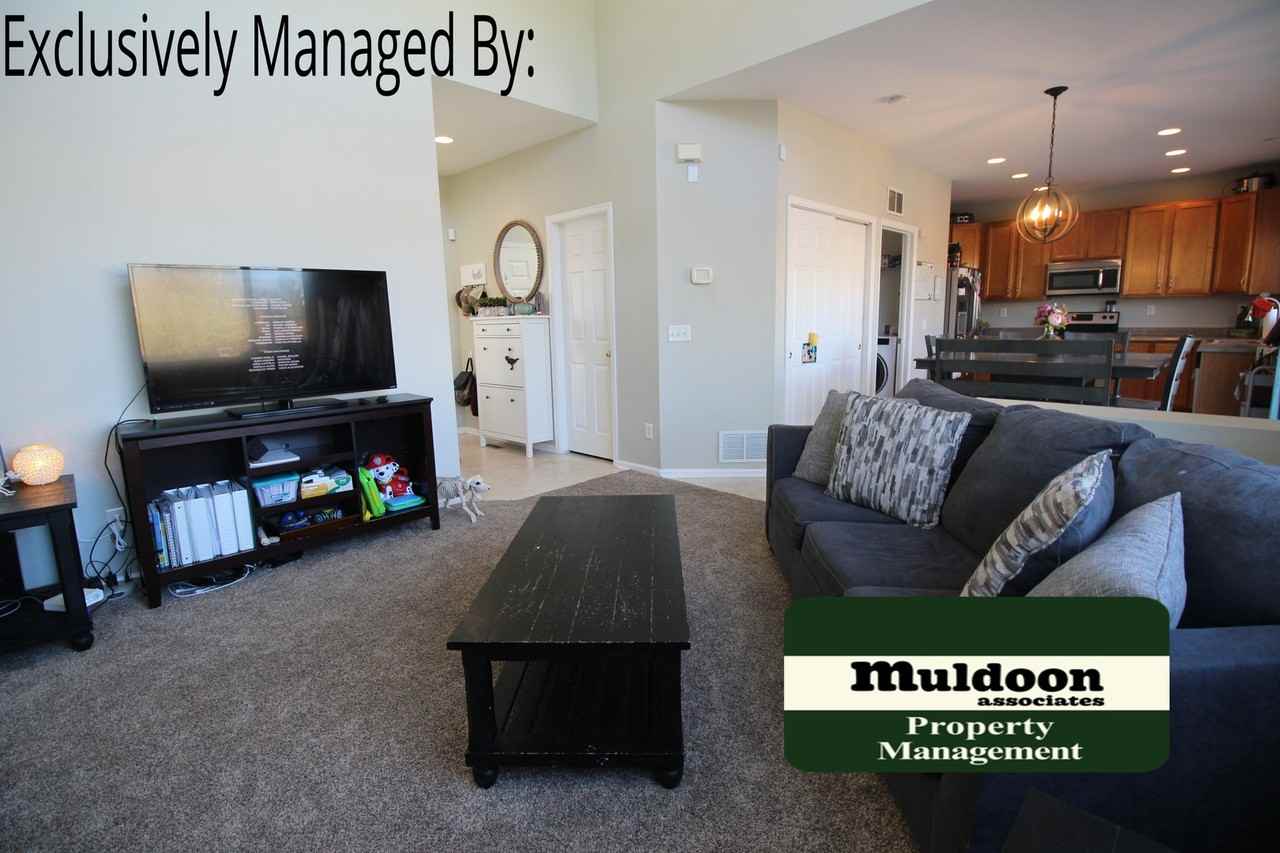 2085 Riverwalk Pkwy - Photo 3 of 14