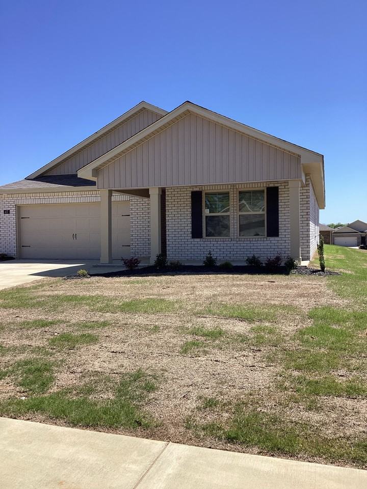 417 Jackson Point Cir #417 - Photo 2 of 25