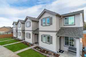 featured image of 2549 Ne Purcell Blvd