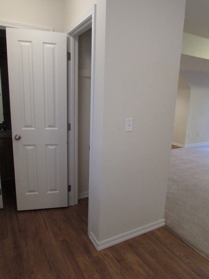 127 Andrews Dr - Photo 3 of 33