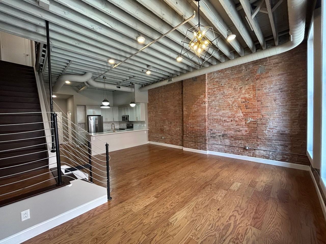 309 W Fayette St - Photo 3 of 17