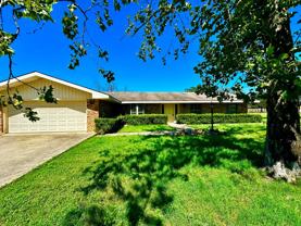104 Oakview Dr - Photo 1 of 1