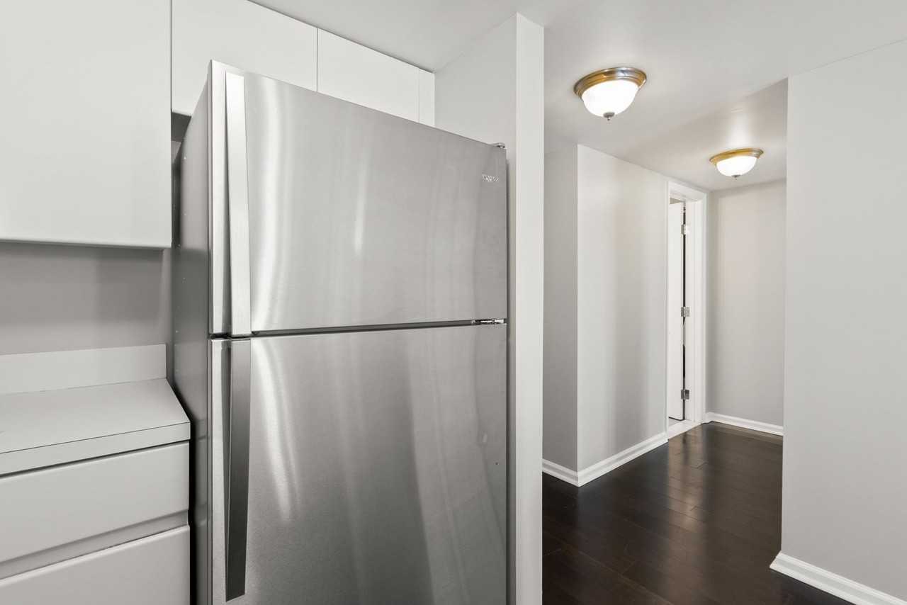 801 Pennsylvania Ave Nw #1224 - Photo 6 of 38