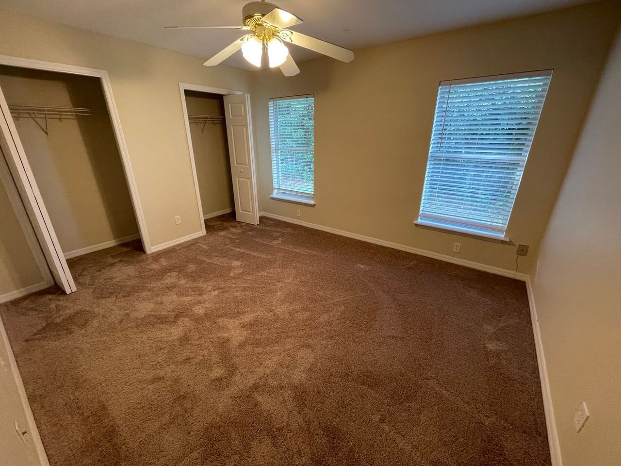 61 Laurel Dr - Photo 6 of 9