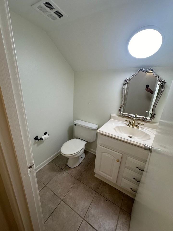 977 June Road - Photo 5 of 9