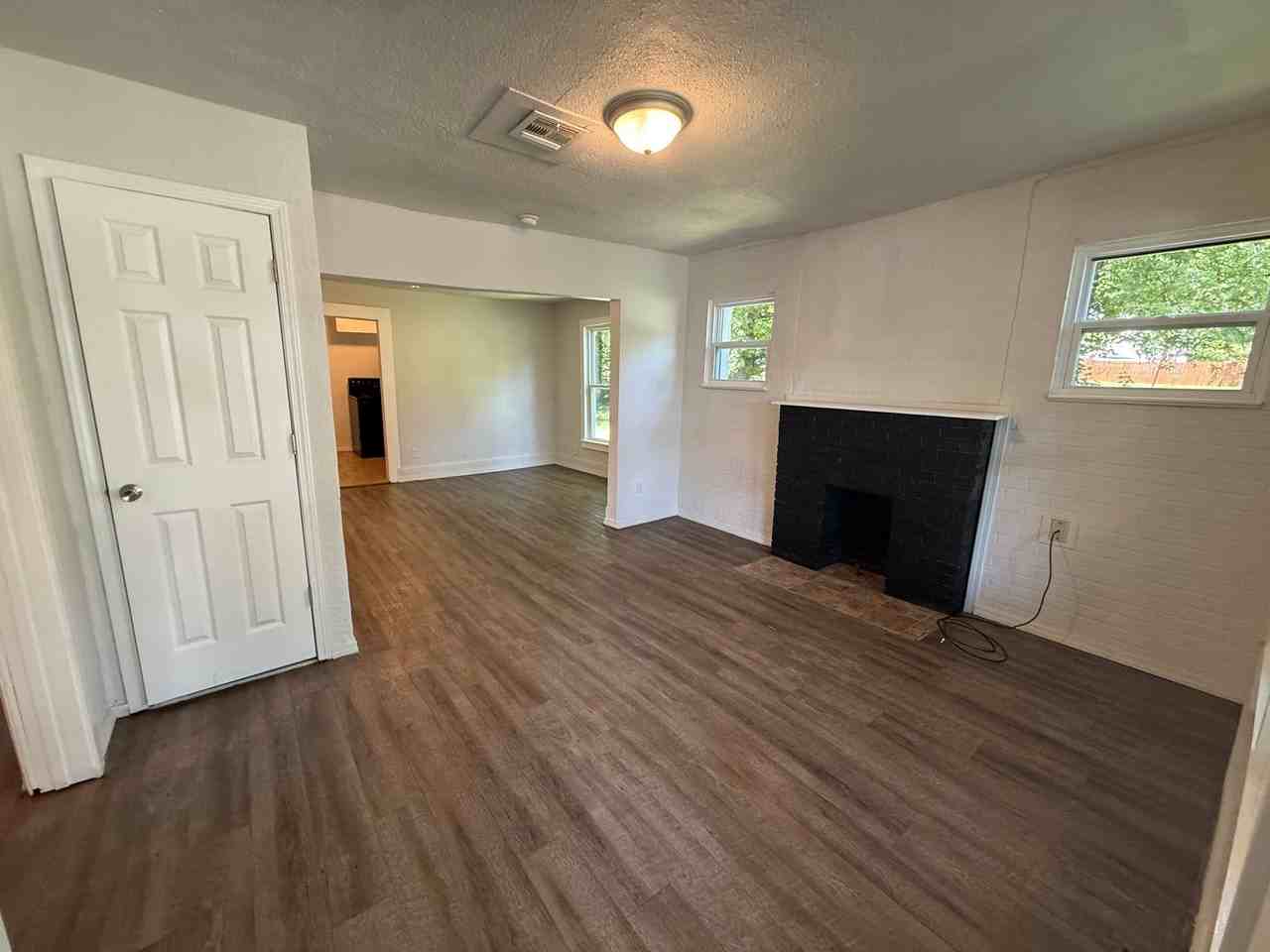 1727 N 9th St - Photo 3 of 12