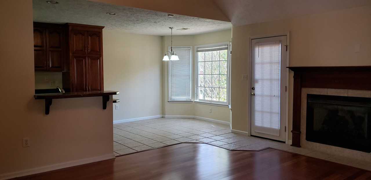 2028 Old Charleston Cir - Photo 5 of 19