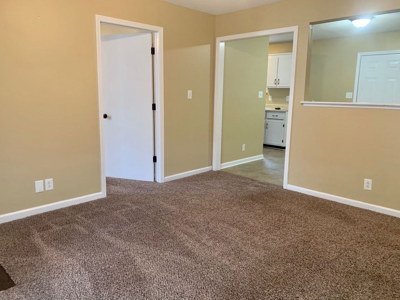 583 Cynthia Dr - Photo 4 of 26