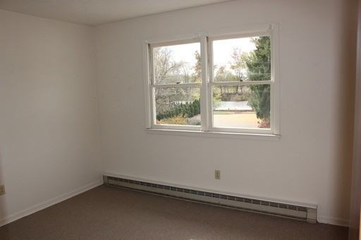 100 E Riverside Dr #4 - Photo 7 of 18