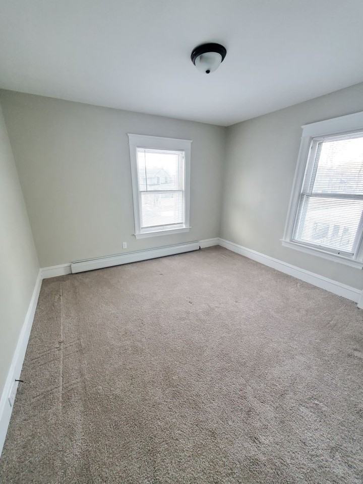 217 West 14th Street - Photo 5 of 14