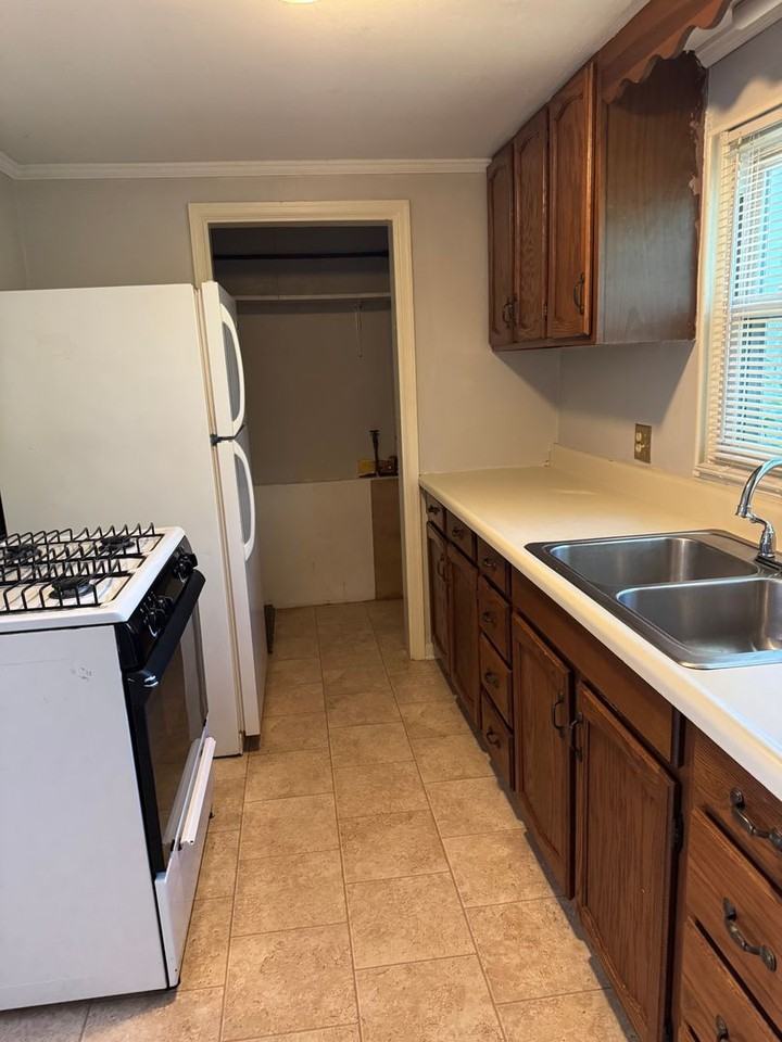 109 Kramer Ln - Photo 5 of 8