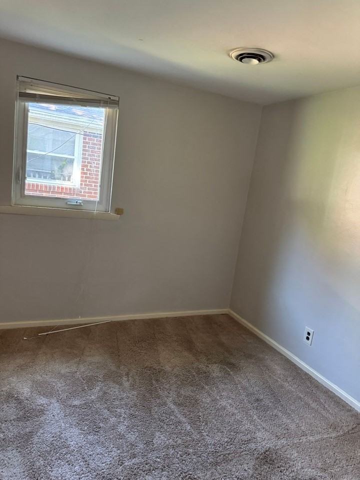 109 Kramer Ln - Photo 7 of 8