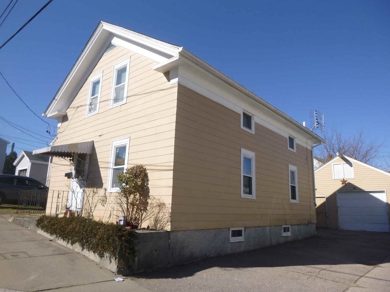 12 Eva St - Photo 2 of 19